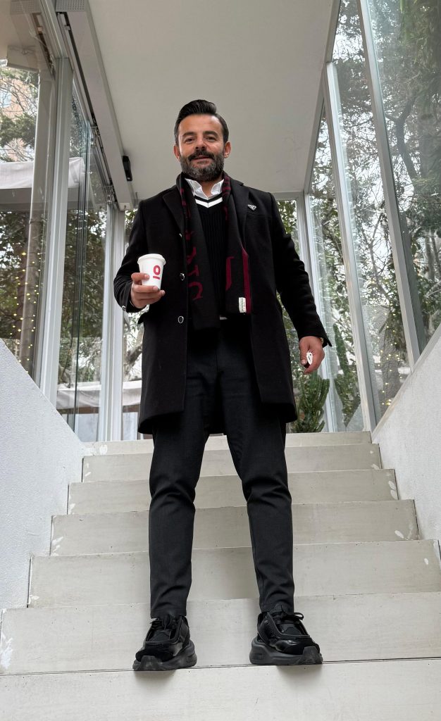 Türkiye’nin %100 yerli kahve markası EspressoLab, Erzincan Erzin Can Park AVM’de kapılarını açtı. Modern tasarımı, geniş hizmet seçenekleri ve kahve tutkunlarına sunduğu eşsiz deneyimle Doğu Anadolu’da kahve keyfi artık bir adım daha yakın.